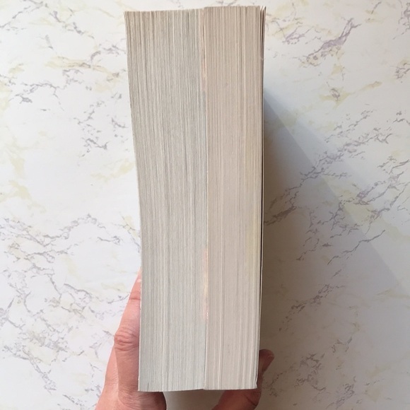 DEPARTMENT 19 set of 2 softcover books - Picture 4 of 4